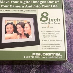 Pandigital 8-Inch Digital Photo Frame - Black
